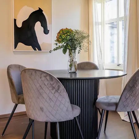 Charming And Bright Apartment In Alesund City Exterior photo
