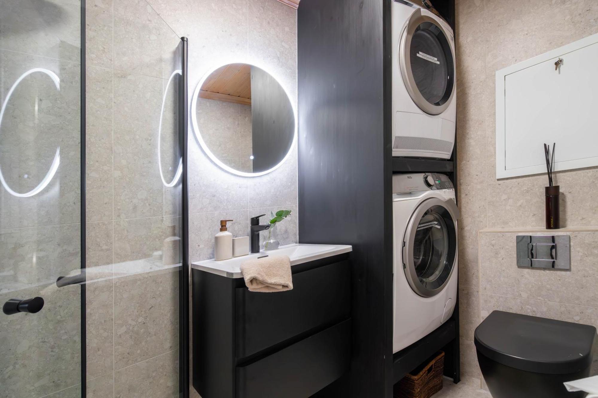 Charming And Bright In Appartement *